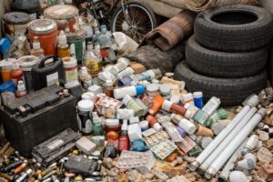 Odpady problemowe - czym są i jak się ich pozbyć